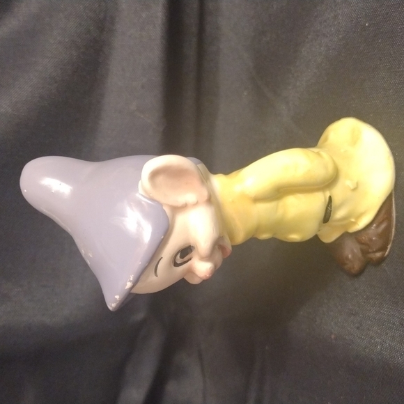 𝅺DISNEY'S vintage Snow White and the seven dwarfs 1940s dopey ceramic figurine - Picture 2 of 8